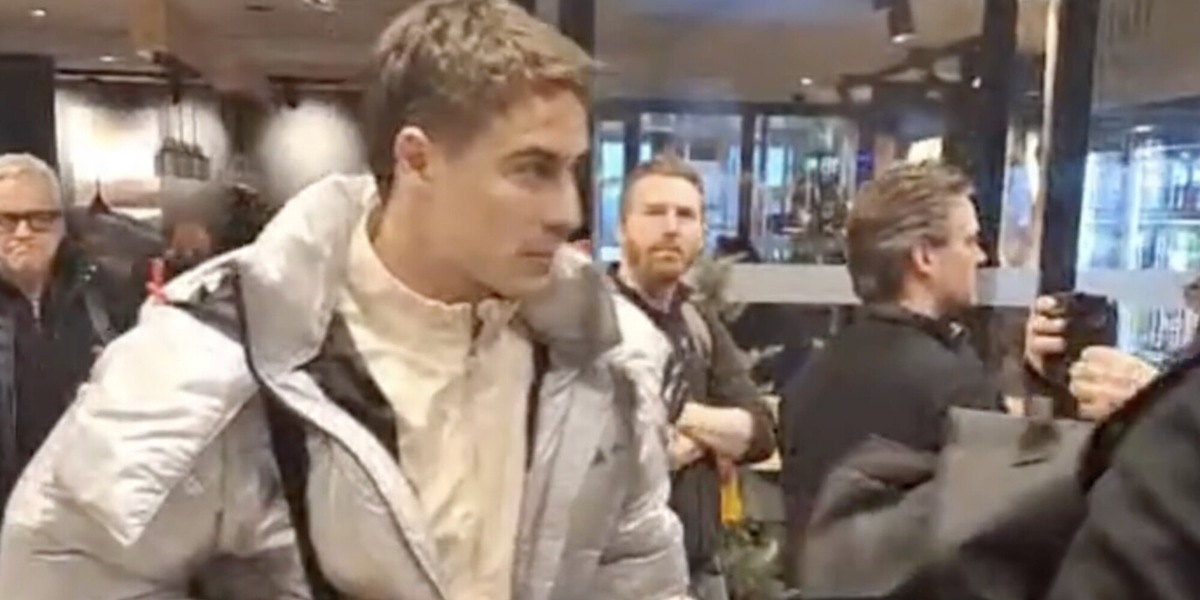 La Juve in aeroporto a Bodo: saluti e selfie con i tifosi