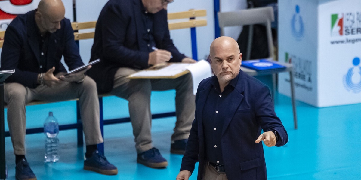 Fano ha esonerato Vincenzo Mastrangelo