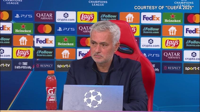 Mourinho e la frase d'amore per i tifosi della Roma: "Vorrei..."
