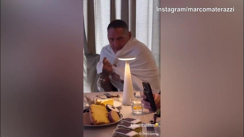 Qatar, Materazzi e Del Piero coperti....per ripararsi dal freddo!