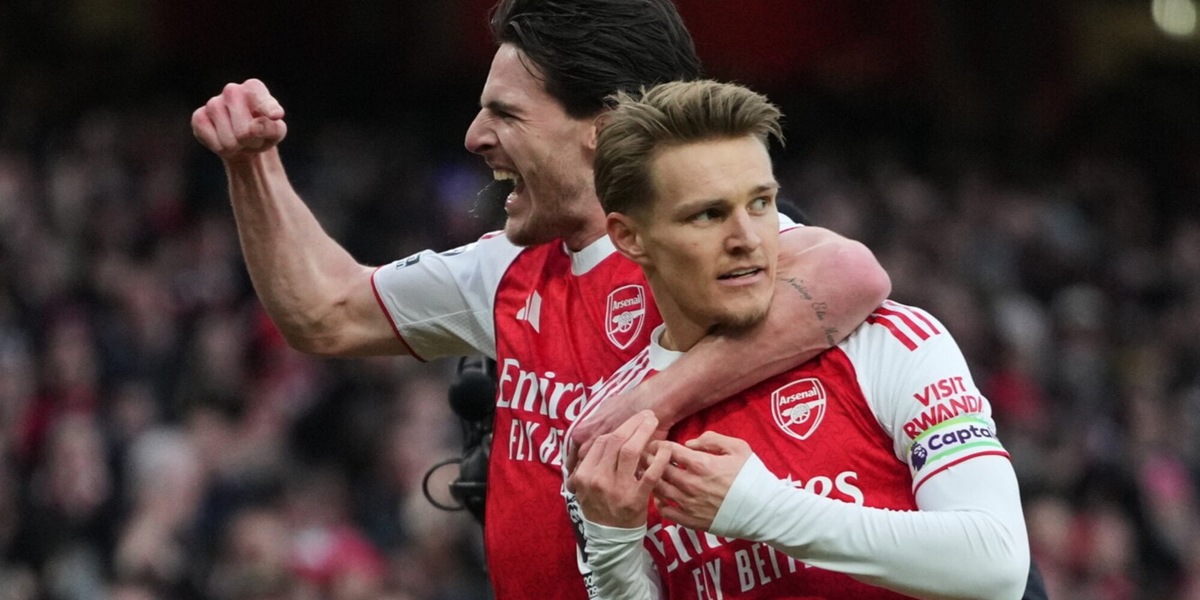 L'Arsenal risponde al City e si riprende la testa della classifica: bene anche il Liverpool