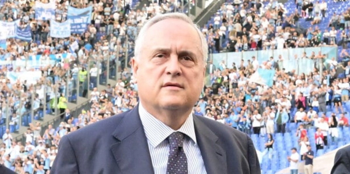 "Devo prendere una mitragliatrice e sparare sulla classe arbitrale?": furia Lotito dopo Lazio-Fiorentina