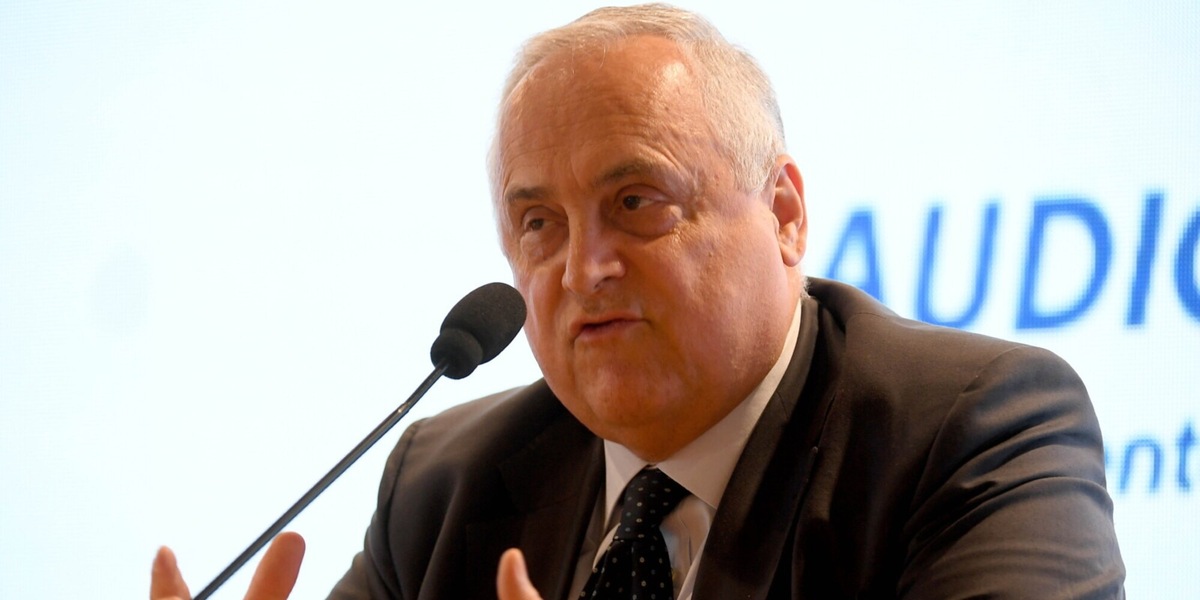 Lotito: "Sarri non fa scouting. Raspadori? Gioca sempre poco, vedremo se sarà meglio di Ratkov"