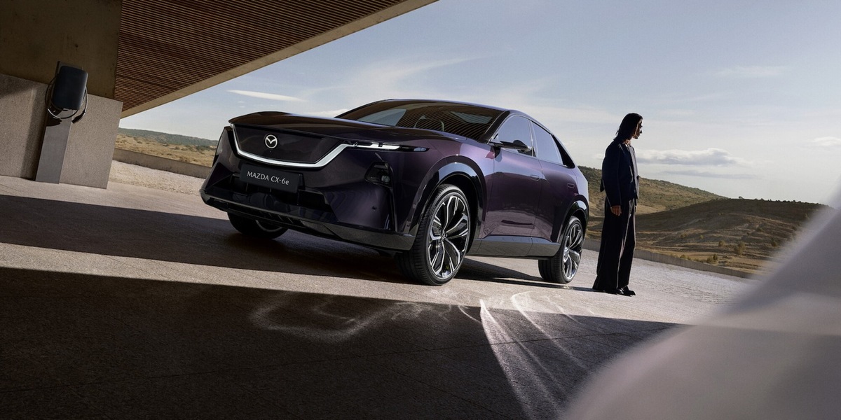 Mazda presenta CX-6e il D-Suv 100% elettrico