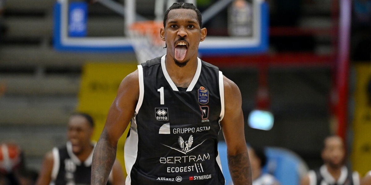 Vital più Olejniczak: gran Tortona a Napoli