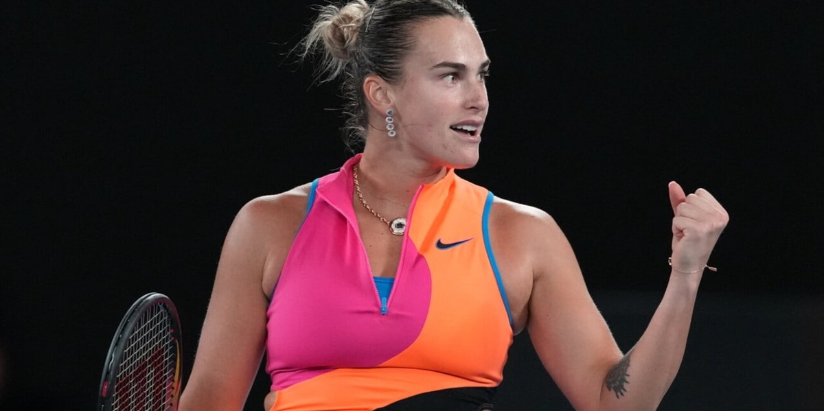 Sabalenka batte Svitolina (senza stretta di mano) e vola in finale agli Australian Open: chi affronterà