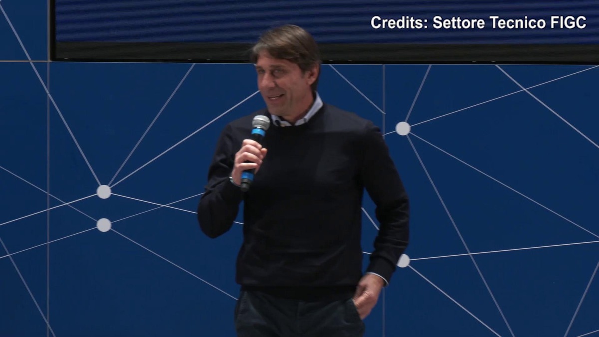 Conte: "Panchina d'oro è un riconoscimento speciale per il nostro lavoro"
