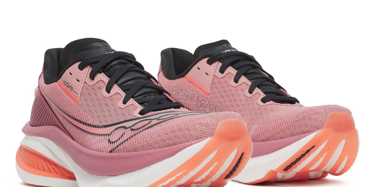 Saucony presenta Endorphin Azura, la daily runner ad alte prestazioni. Make Any Day Fast