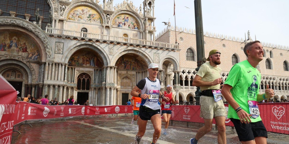 La 40^ Wizz Air Venicemarathon torna ad ispirarsi al Leone di San Marco e lancia l’hashtag #runlikealion