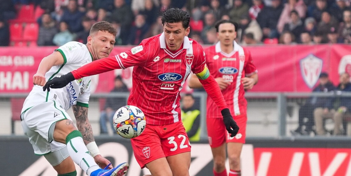 Monza, vittoria col brivido: Biasci illude l'Avellino, Cutrone e Pessina fanno volare i biancorossi