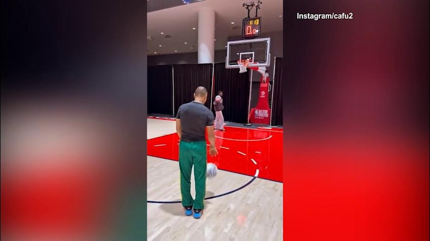 Cafu si allena per l'All Star Game della NBA