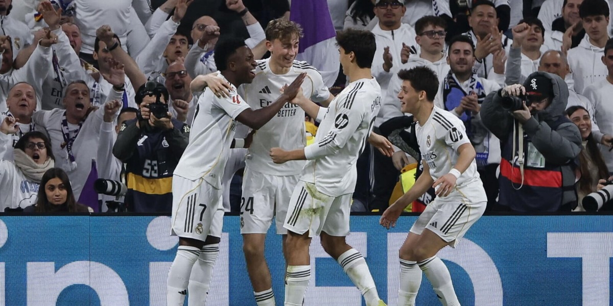 Vinicius trascina il Real Madrid, travolta la Real Sociedad: +2 sul Barcellona. Crolla il Villarreal