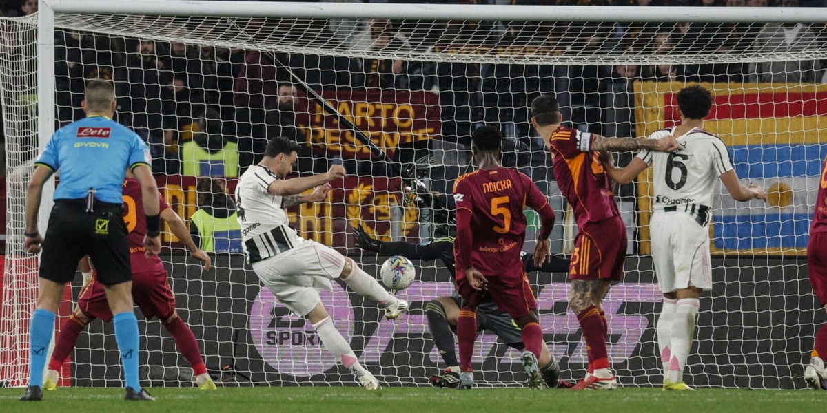 Il genio di Spalletti, Gatti centravanti e la Juve resta viva a Roma: 3-3 pazzesco all'ultimo respiro!