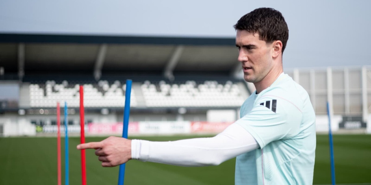 Vlahovic, la Juve adesso lo sa e ci riprova. Spunta la data del possibile ritorno in campo
