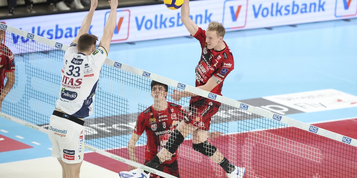 Civitanova sbanca Trento, Perugia elimina Monza, Milano si porta sul 2-1