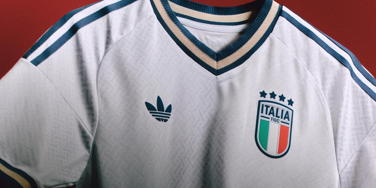 La seconda maglia della Nazionale, omaggio alla sartoria italiana