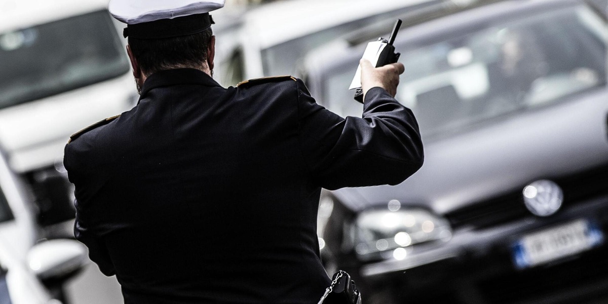 Scontro fra auto e microcar a Roma, muore un 17enne