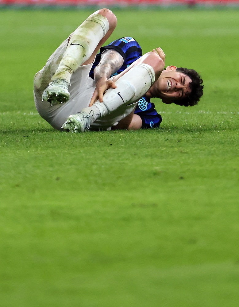 Inter: Chivu, Bastoni indisponibile con la Fiorentina
