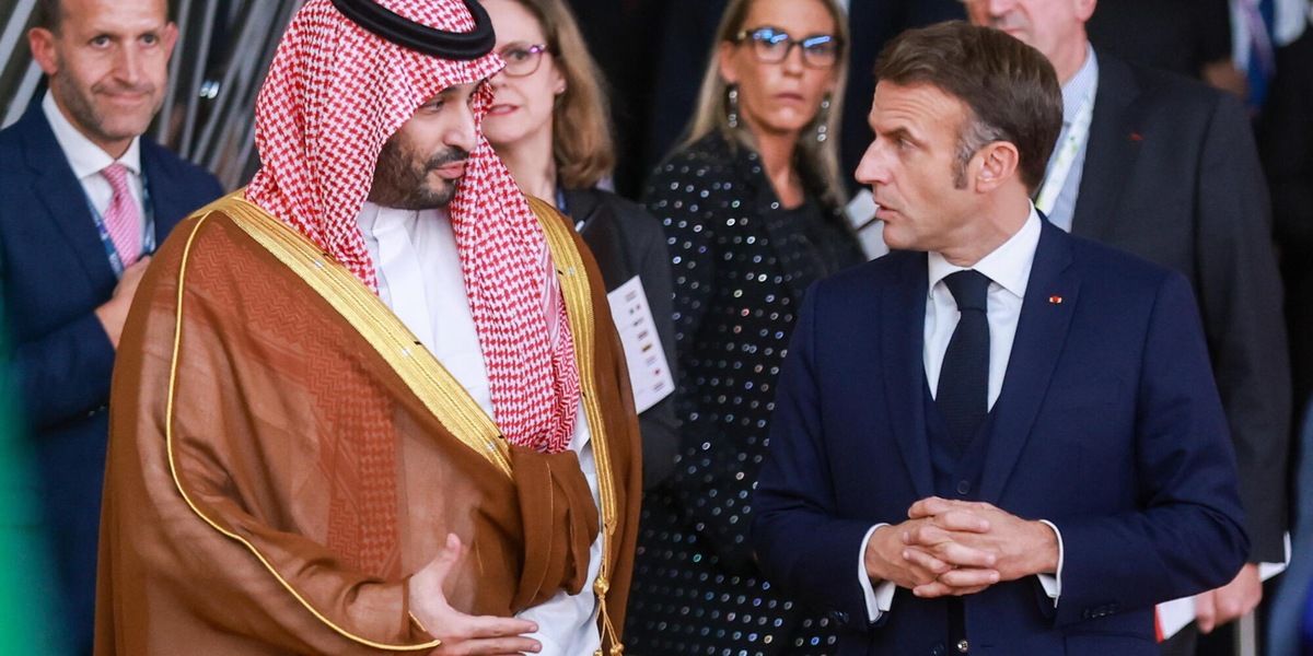 Macron sente Bin Salman, 'serve moratoria su infrastrutture energetiche'