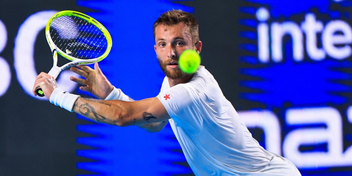 Moutet, Sinner all’esame di follia: chi è l’imprevedibile tennista che gioca senza coach