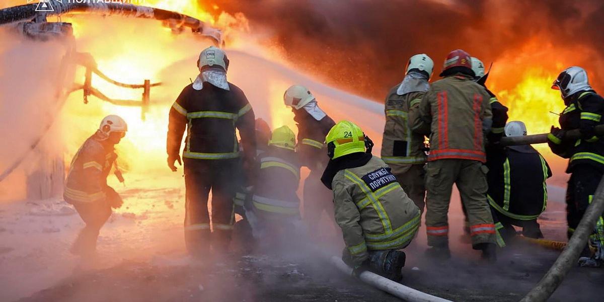Raid russi sull'Ucraina: 3 morti e 14 feriti, allerta in quasi tutto il Paese