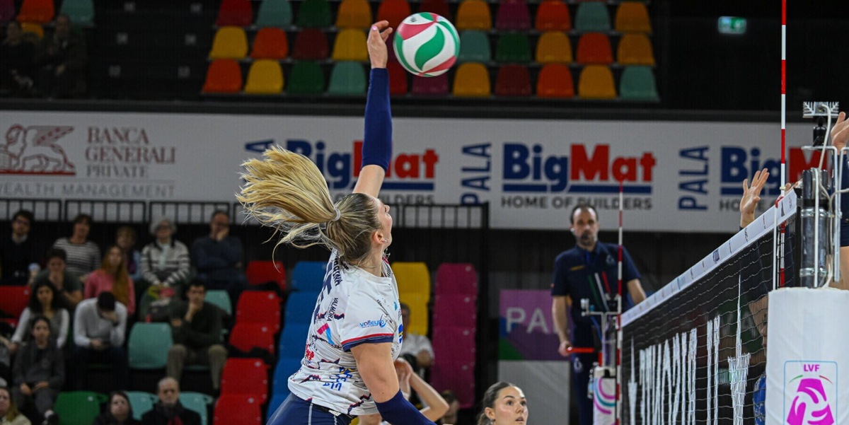 Reale Mutua Fenera Chieri ’76 di scena al PalaFenera contro Busto Arsizio per i Playoff Challenge