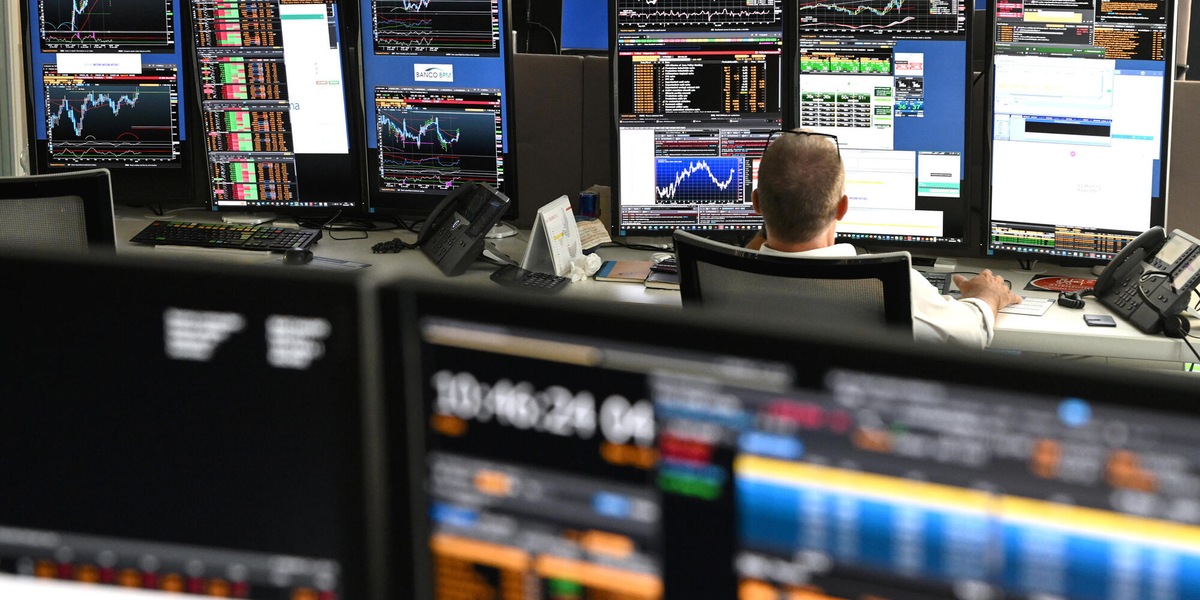 Borsa: l'Europa volatile con lente sull' Iran, risale il petrolio