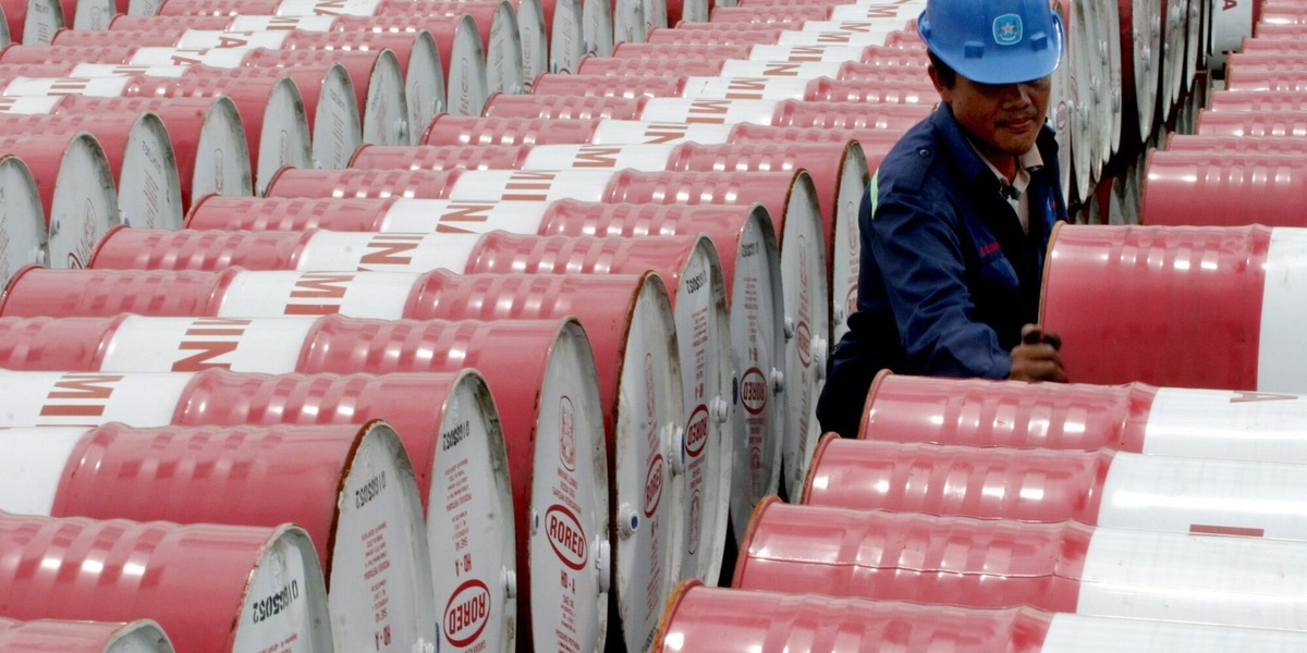 Il petrolio chiude in calo a New York a 99,53 dollari