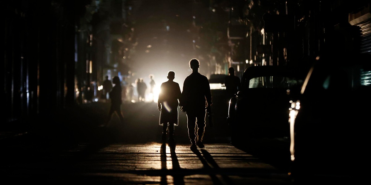 Pasqua al buio a Cuba, blackout in oltre metà dell'isola