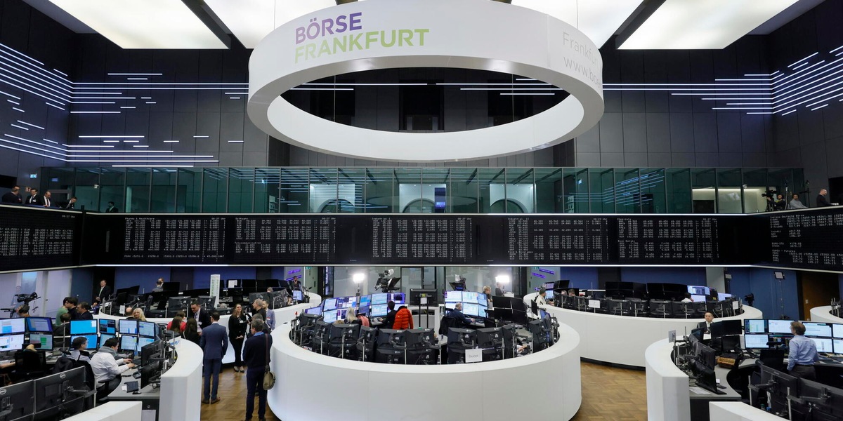 Borsa: l'Europa chiude poco mossa alla vigilia dei negoziati Usa-Iran