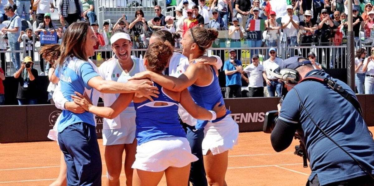 Errani-Paolini vincono il doppio, l'Italia stende il Giappone 3-0 e vola alle Finals di BJK Cup!