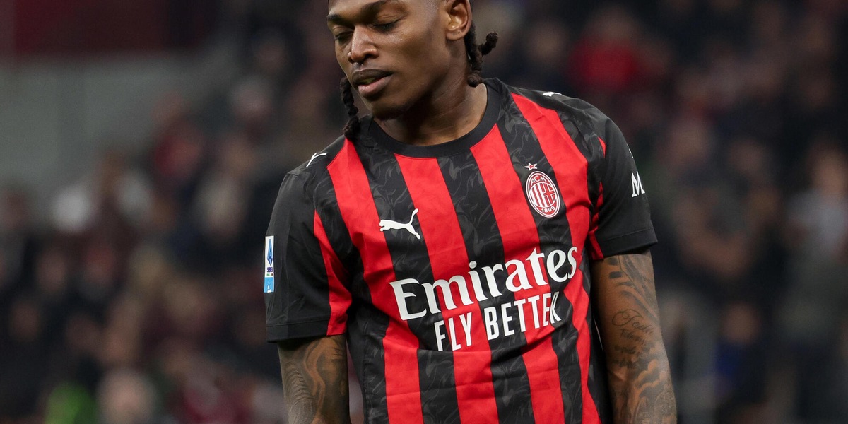 Il Milan schiera il tridente, davanti Saelemaekers-Pulisic-Leao