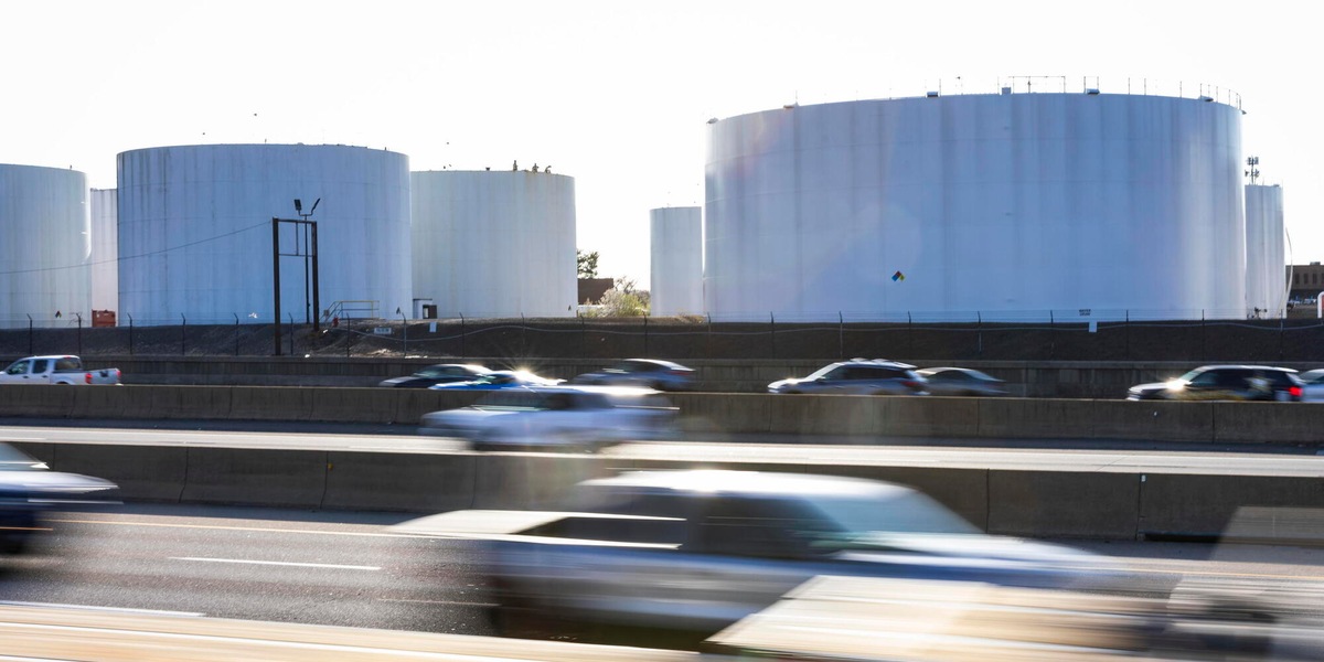 Il gas ritraccia, -3% in avvio di seduta