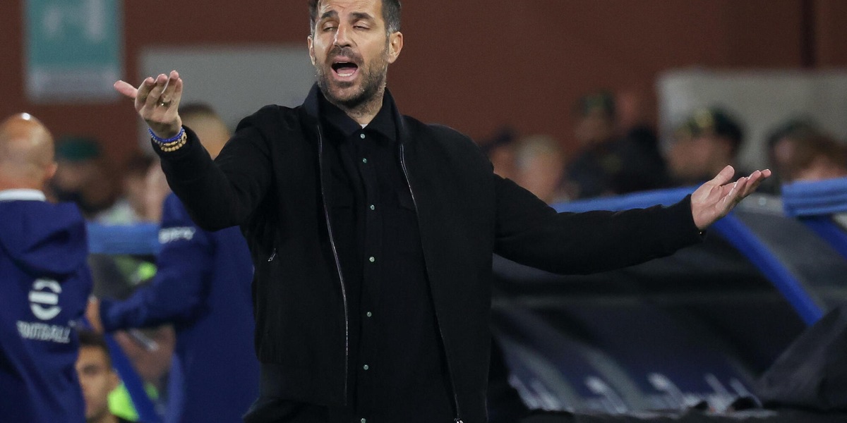 Calcio: Fabregas, 'chiedo scusa ai tifosi, mi prendo io la colpa'