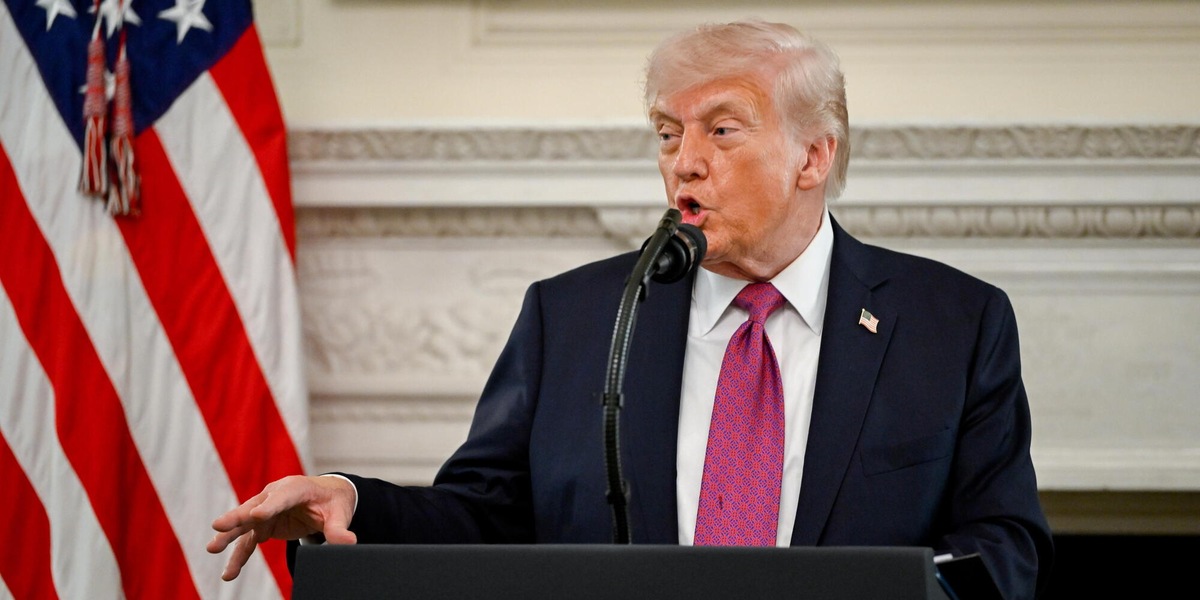 Trump, 'Iran al collasso finanziario con Hormuz chiuso'