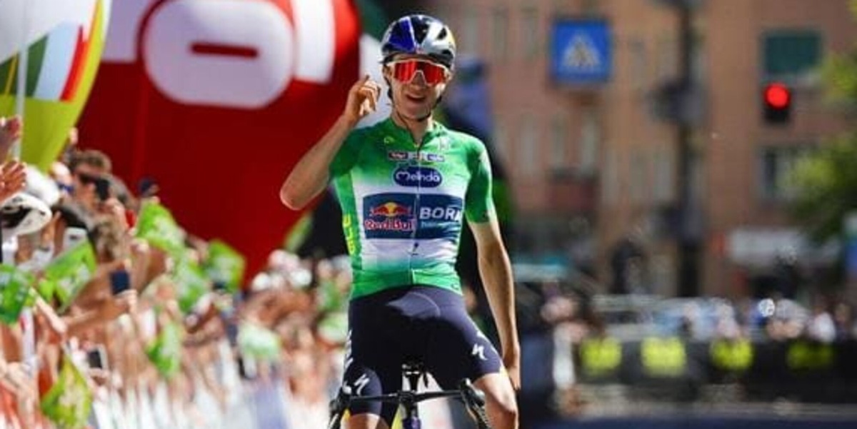 Giulio Pellizzari vince il Tour of the Alps 2026 e si prende la quinta e ultima tappa
