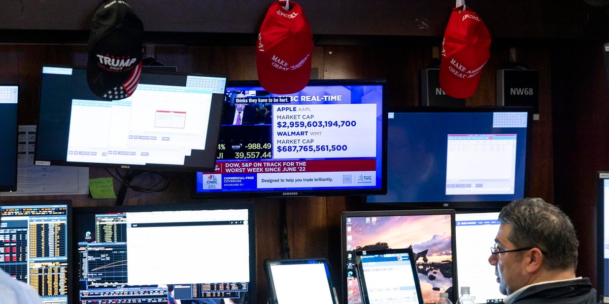 Borsa: Milano in calo con auto e difesa, chiude a -0,5%