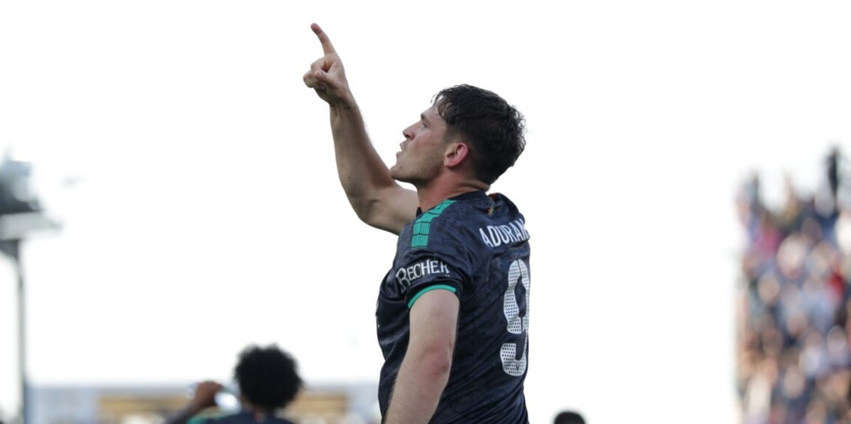 Il Venezia vince ma rimanda la festa promozione: tris del Frosinone, il Palermo non va oltre il pari