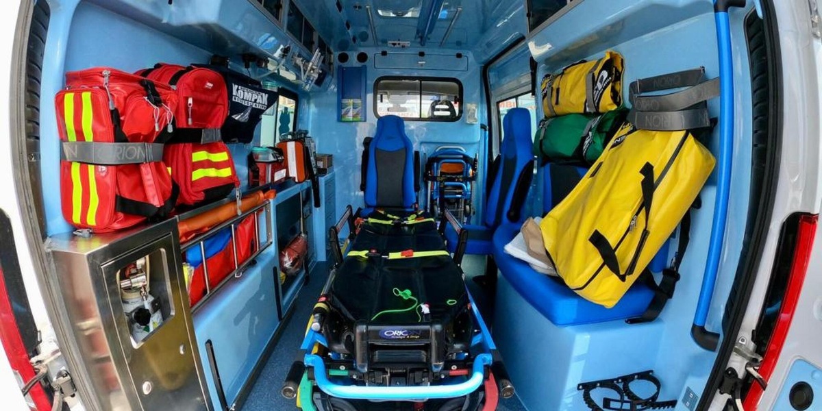 Bimba di 18 mesi rimane incastrata nel tosaerba, è gravissima
