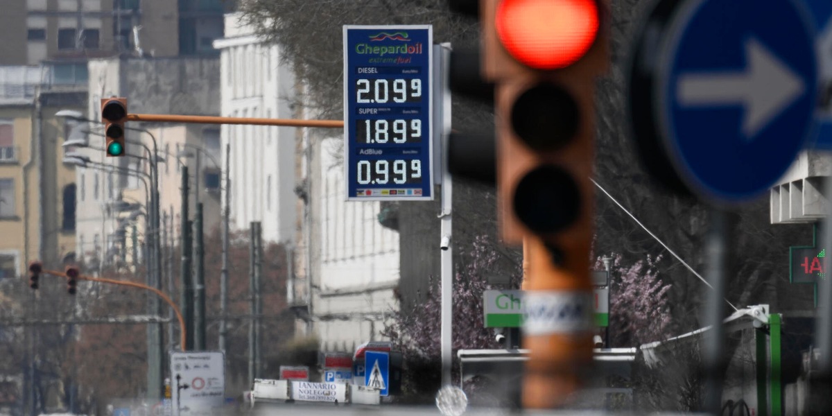 Mimit, prezzo medio benzina self a 1,738 euro al litro, gasolio a 2,059 euro