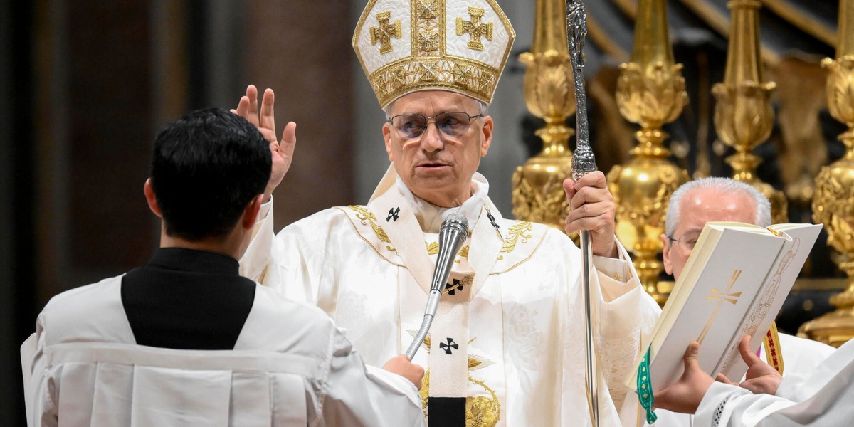 Il Papa ai sacerdoti, 'non chiudete mai la porta'