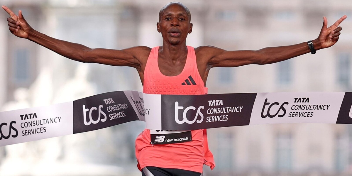 ‘Sawe corre 200 km Ora sotto l’ora e 59’