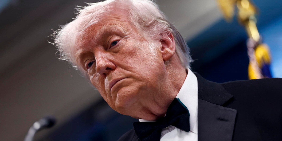 Trump, 'l'Iran ci ha detto che è al collasso, ci chiede di riaprire Hormuz'