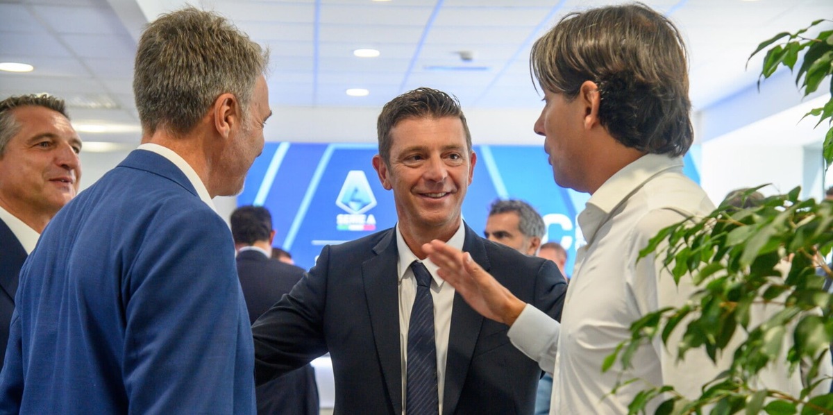 "Arbitri d'accordo per favorire l'Inter? Manca un pezzo. Calciopoli, una macchina bellica"