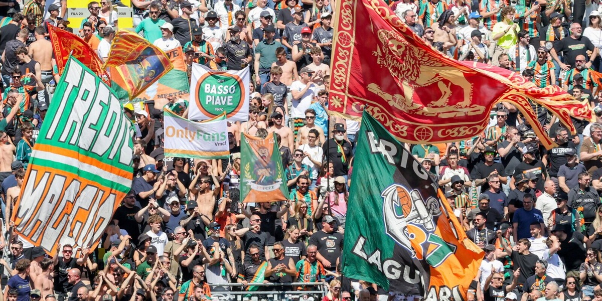 Festa Venezia, è Serie A! Tonfo Monza e il Frosinone sorride: promozione a un passo