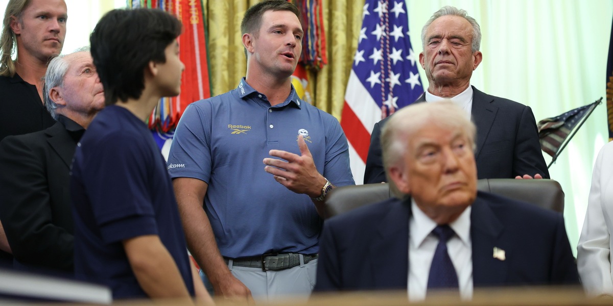 Trump, 'se l'Iran accetta l'accordo, Hormuz sarà riaperto a tutti'