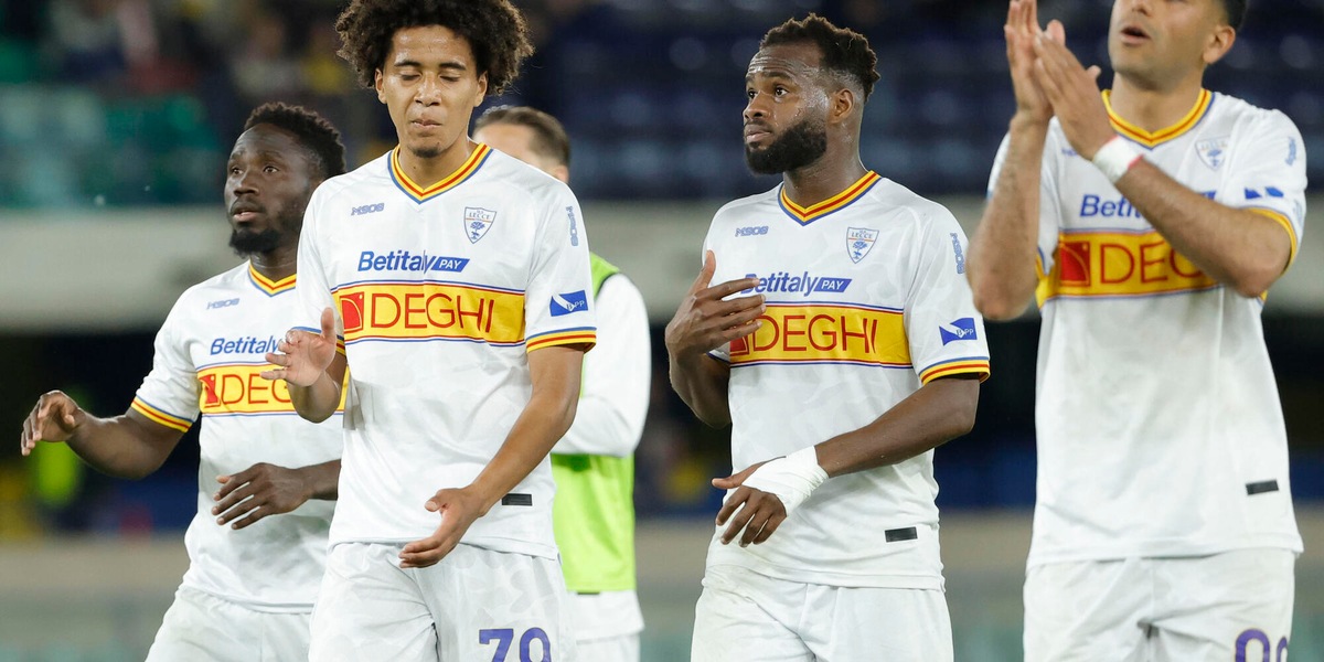 Il Verona attende il Como, dubbi su Oyegoke e Niasse