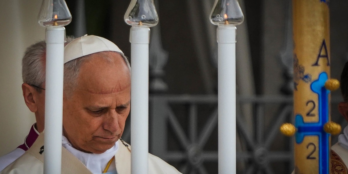 Il Papa, basta guerre, non possiamo rassegnarci alle immagini di morte