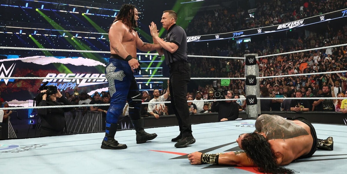 WWE Backlash: Reigns salva il titolo, ma Fatu lo distrugge