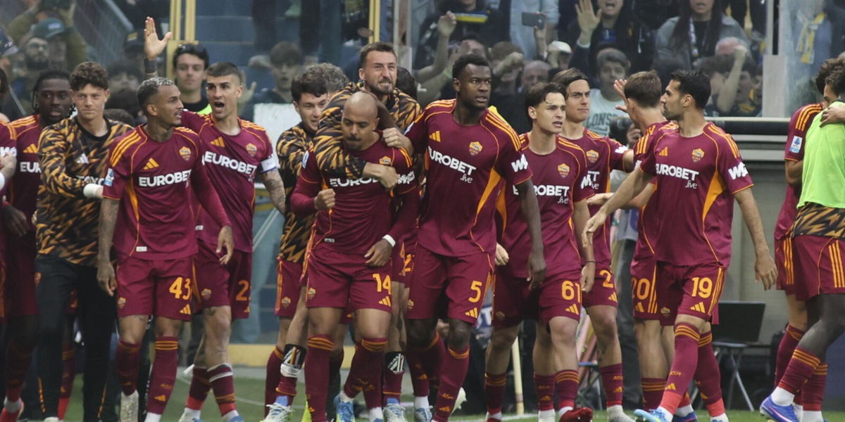 Disastro Britschgi, Pellegrino lotta. Malen il migliore, poi il solito Mancini: pagelle Parma-Roma